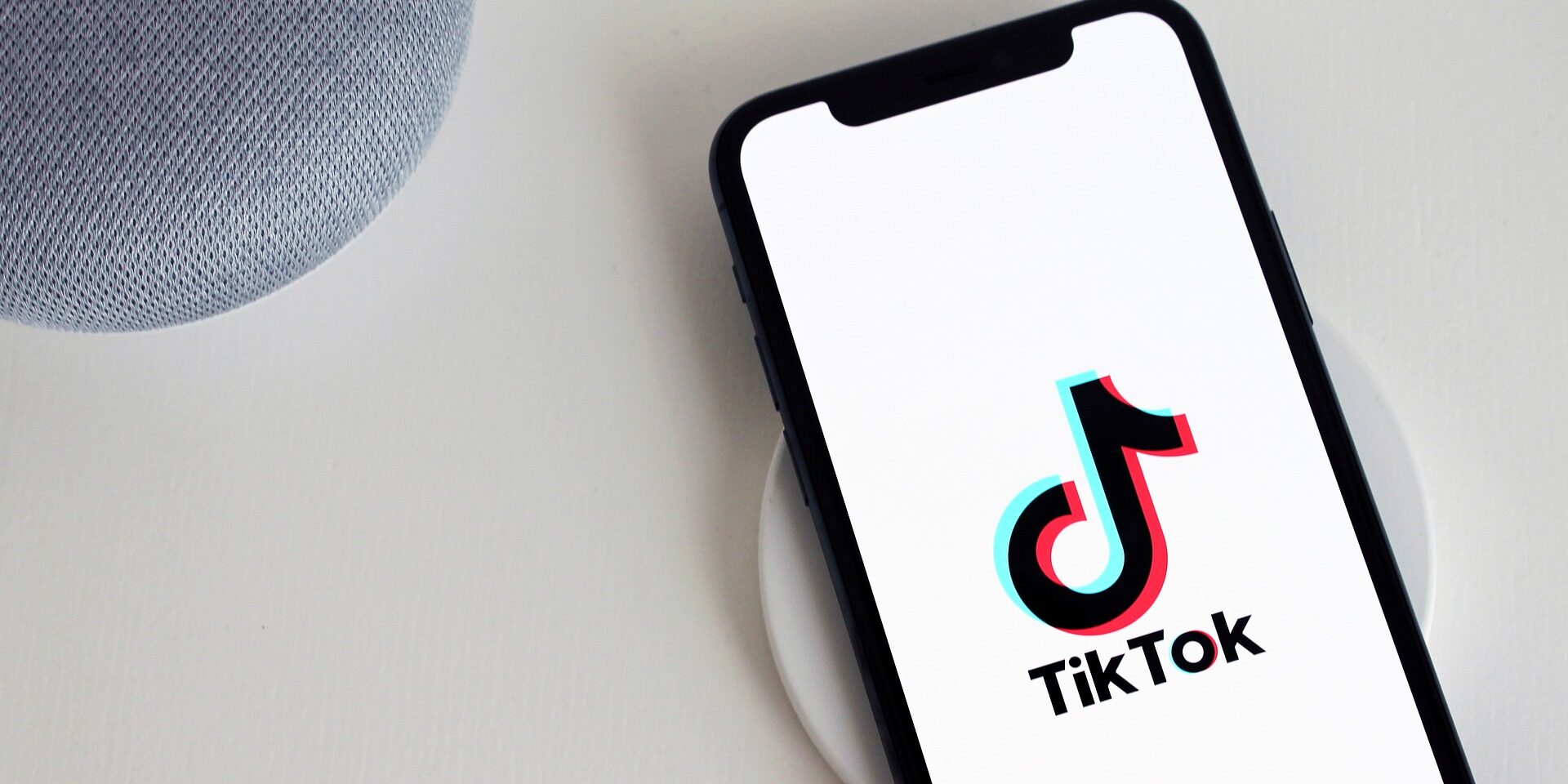 TikTok redirige les jeunes vers des contenus sur le porno et la drogue -  Stop au porno